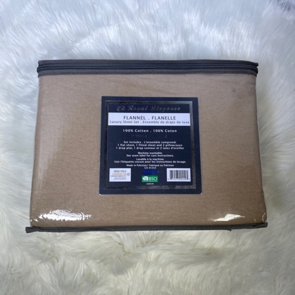 ⭐️FINAL RUN⭐️Full 4pc Taupe Flannel Bedsheets - Picture 3 of 4